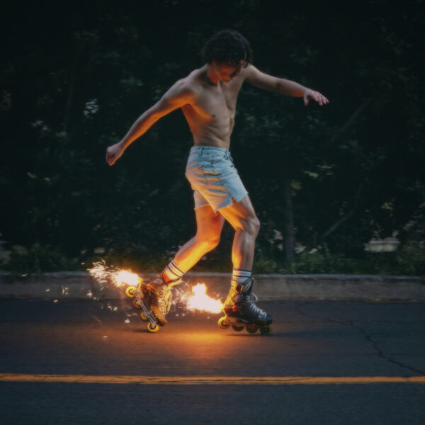 Benson Boone – Fireworks & Rollerblades